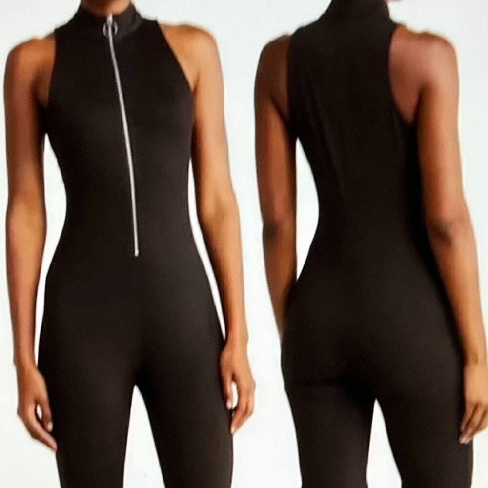 NICHOLAS Zip Front Romper Size M